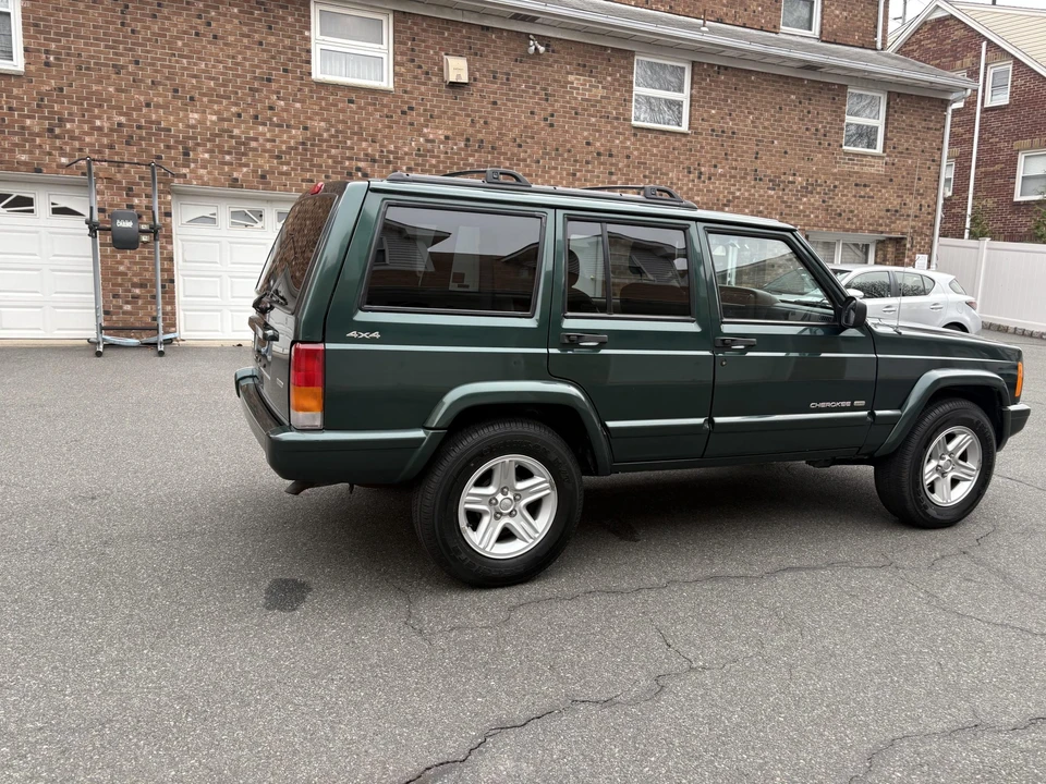 2001 Jeep XJ Cherokee - Image 11 of 31