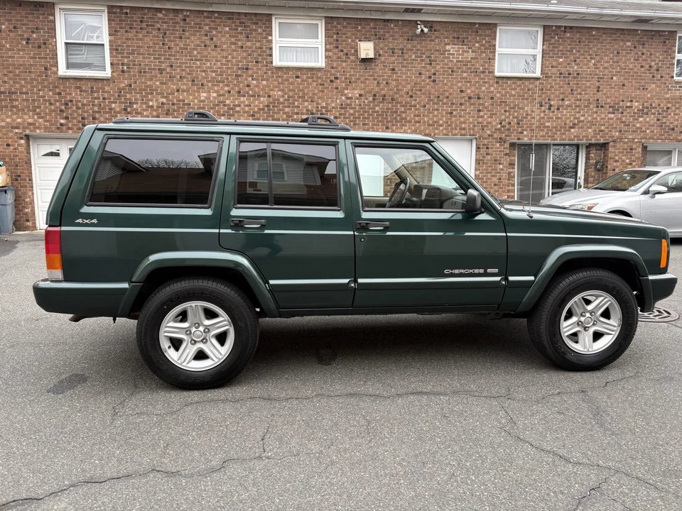 2001 Jeep XJ Cherokee - Image 12 of 31
