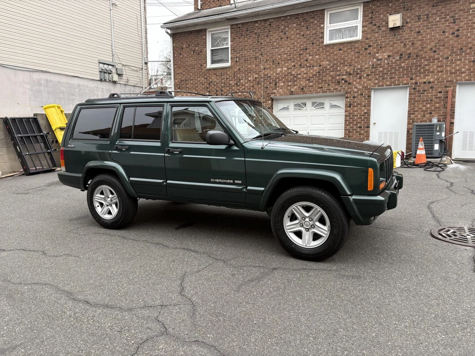 2001 Jeep XJ Cherokee - Image 13 of 31