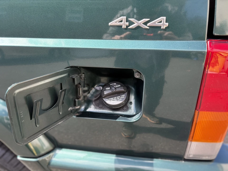 2001 Jeep XJ Cherokee - Image 31 of 31