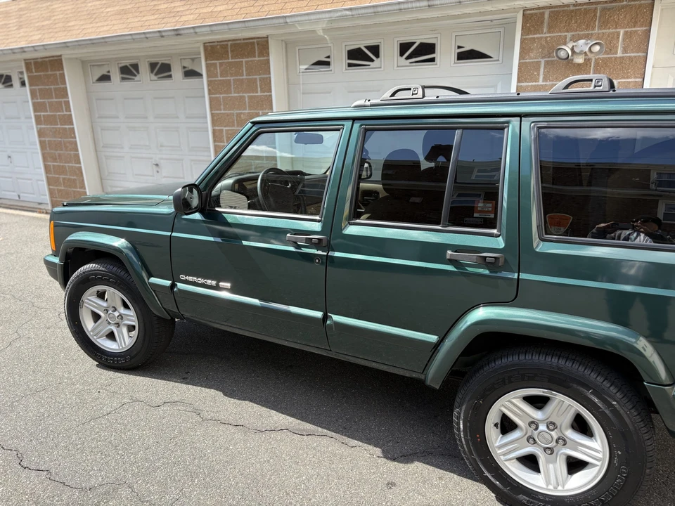 2001 Jeep XJ Cherokee - Image 26 of 31