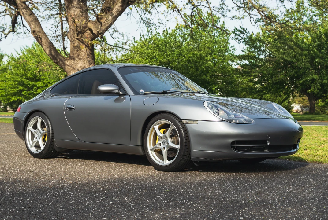 2001 Porsche 996 Carrera 4 - Image 18 of 31