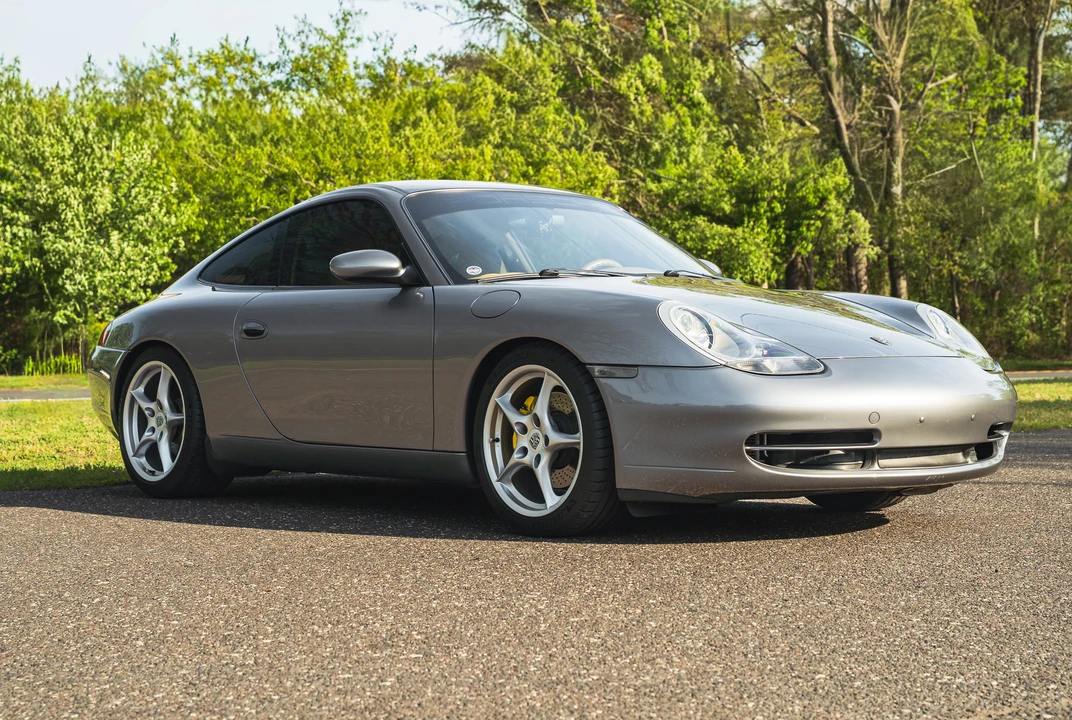2001 Porsche 996 Carrera 4 - Image 19 of 31