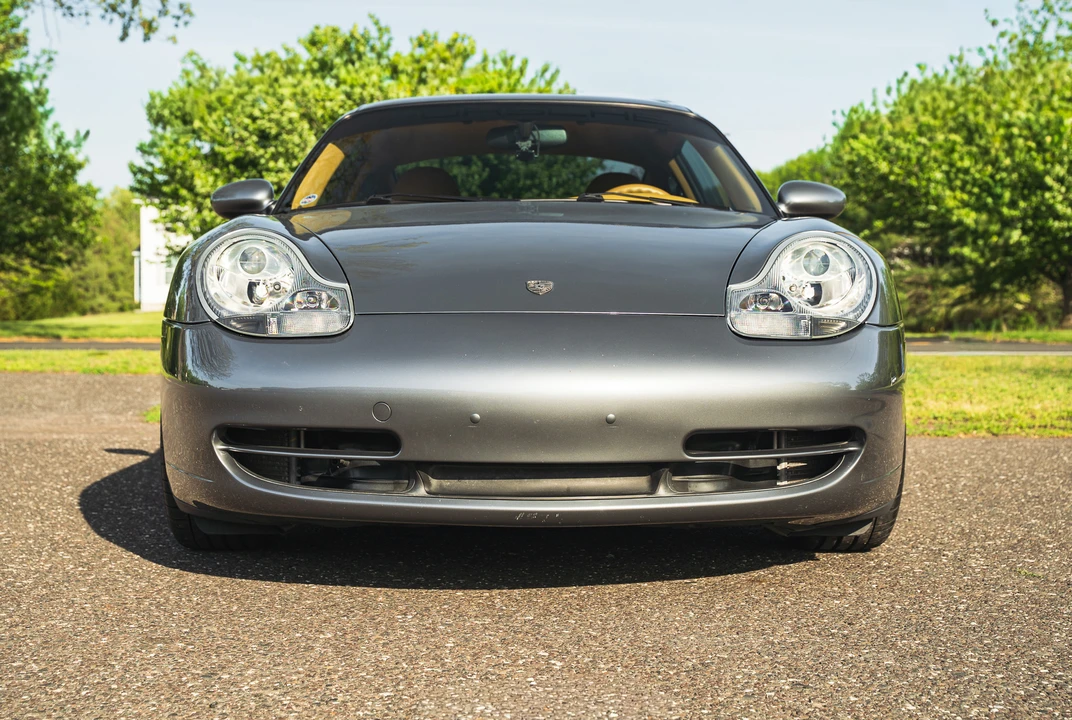 2001 Porsche 996 Carrera 4 - Image 27 of 31