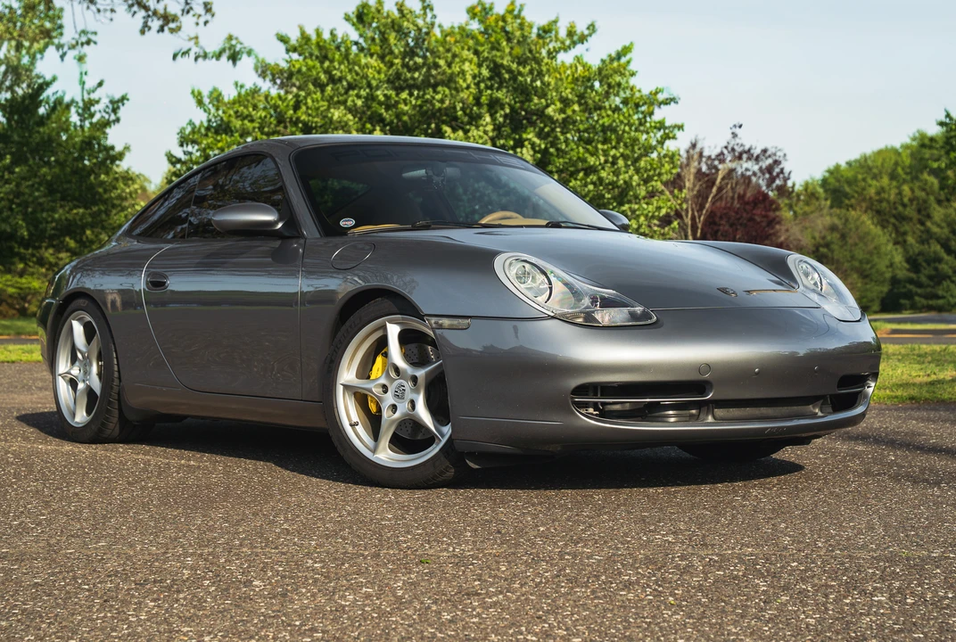 2001 Porsche 996 Carrera 4 - Image 20 of 31