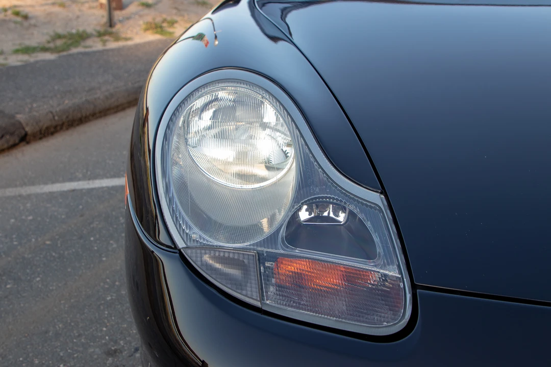 2001 Porsche 996 Carrera - Image 23 of 31