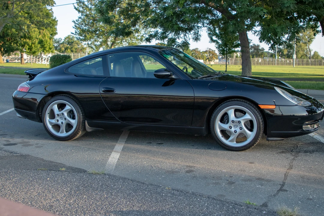 2001 Porsche 996 Carrera - Image 18 of 31