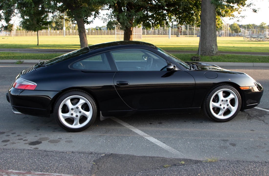 2001 Porsche 996 Carrera - Image 17 of 31
