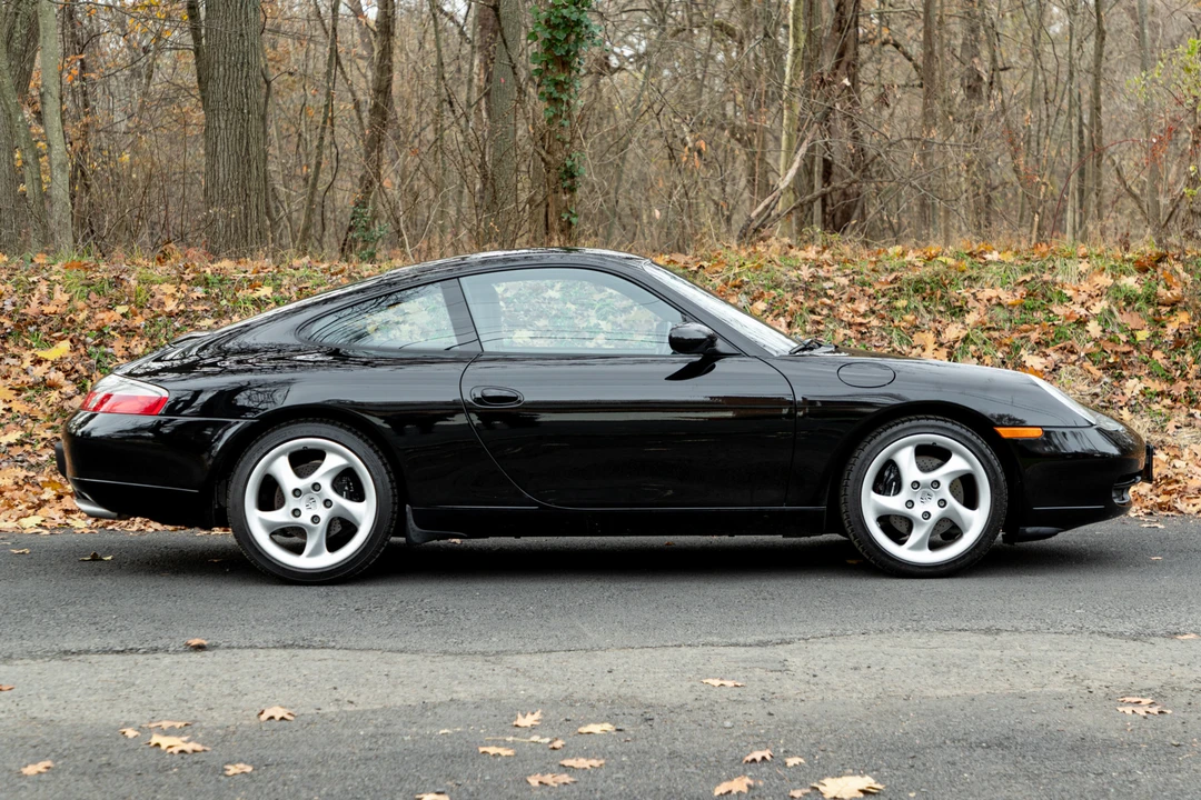 2001 Porsche 996 Carrera - Image 8 of 31