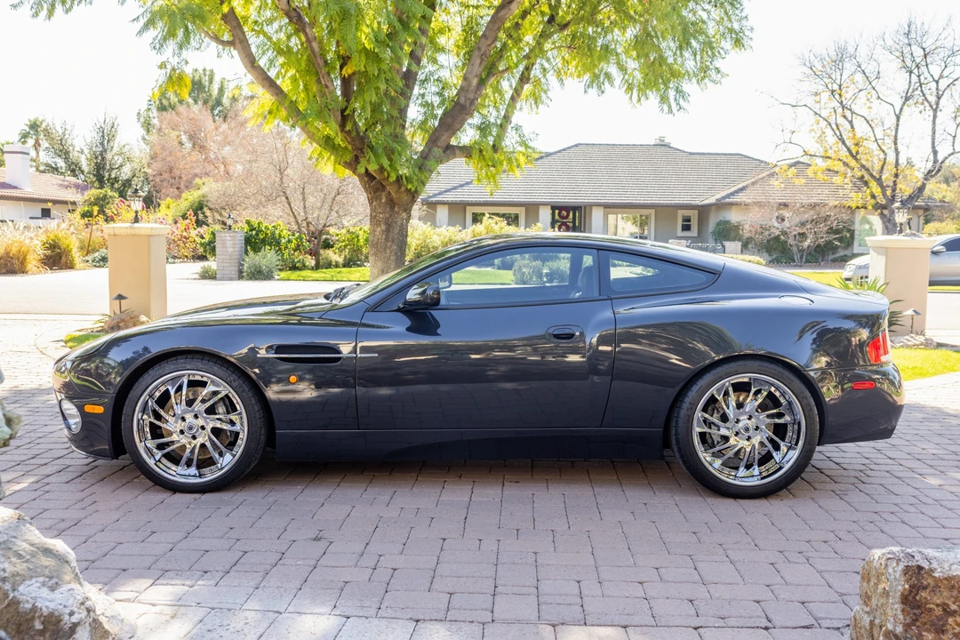 2002 Aston Martin Vanquish 1st Gen - Image 9 of 31