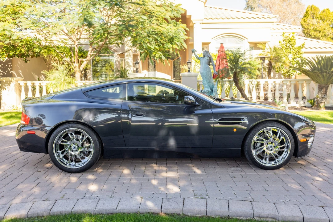 2002 Aston Martin Vanquish 1st Gen - Image 5 of 31