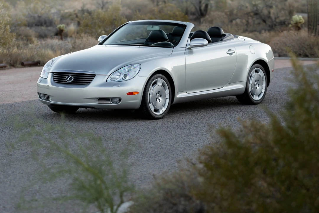 2002 Lexus SC430 - Image 13 of 31