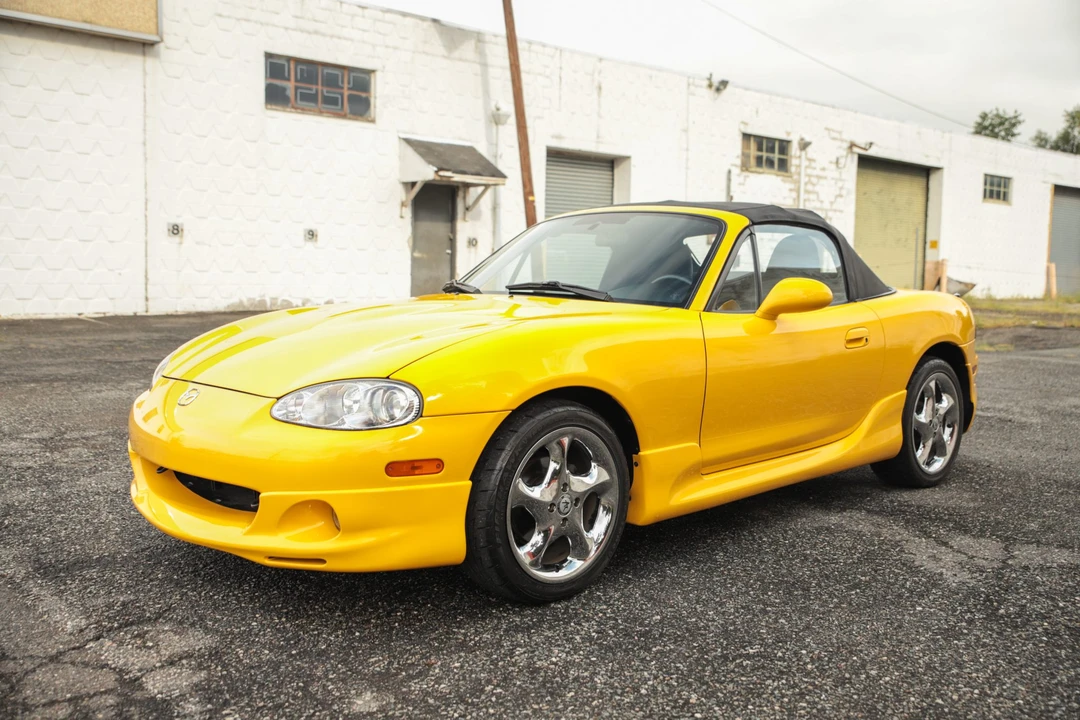 2002 Mazda NB MX-5 Miata - Image 2 of 31