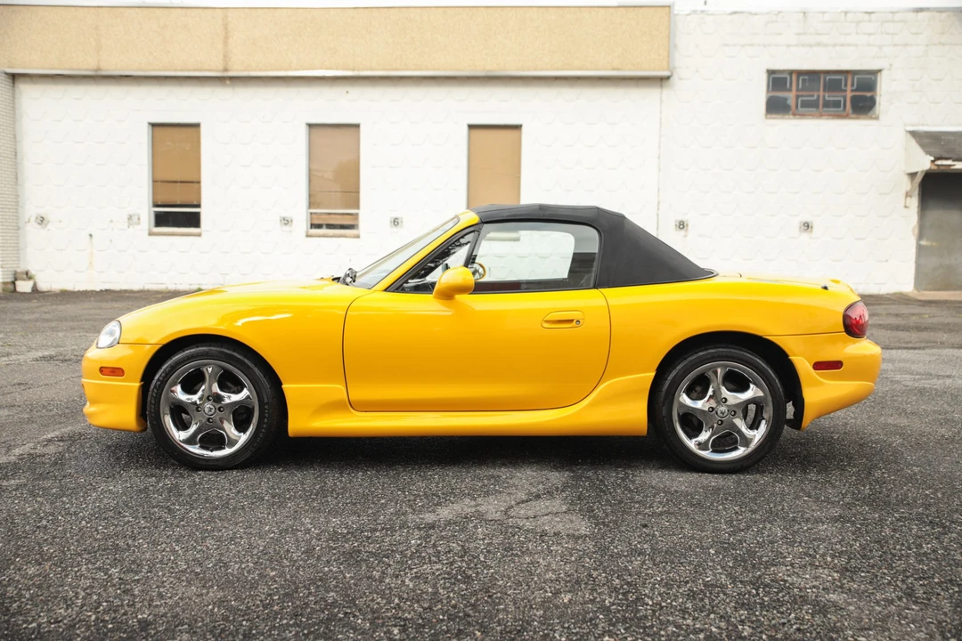 2002 Mazda NB MX-5 Miata - Image 16 of 31
