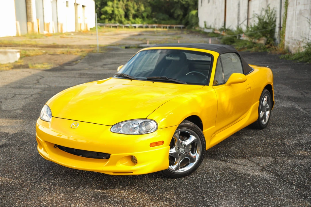 2002 Mazda NB MX-5 Miata - Image 4 of 31