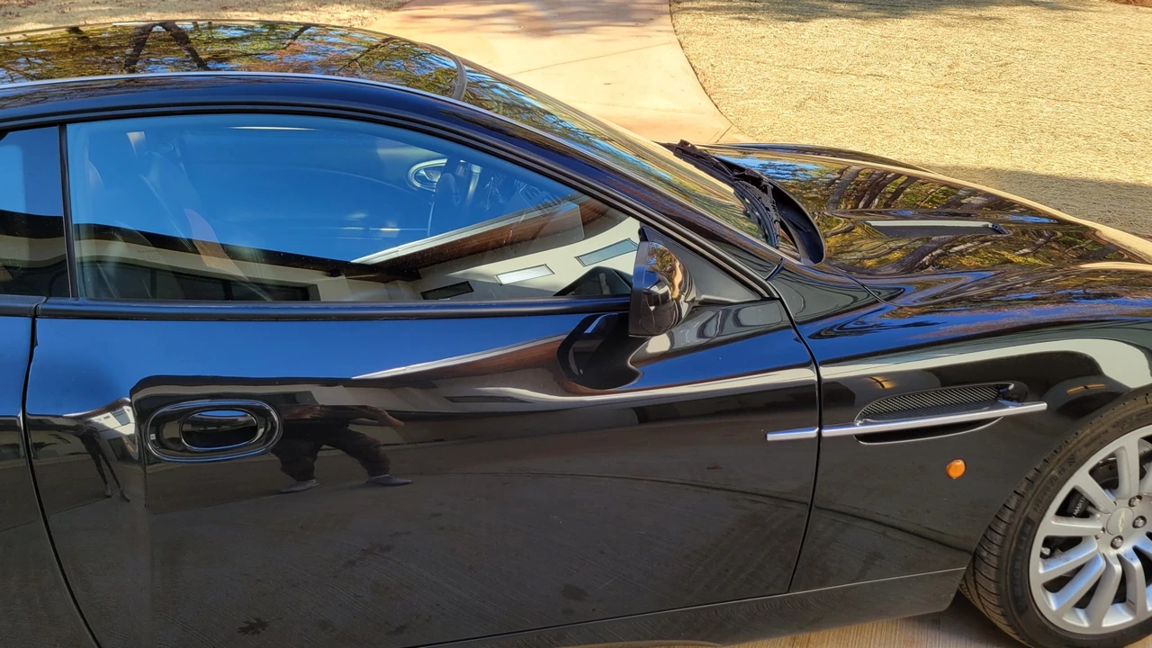 2003 Aston Martin Vanquish 1st Gen - Image 15 of 31
