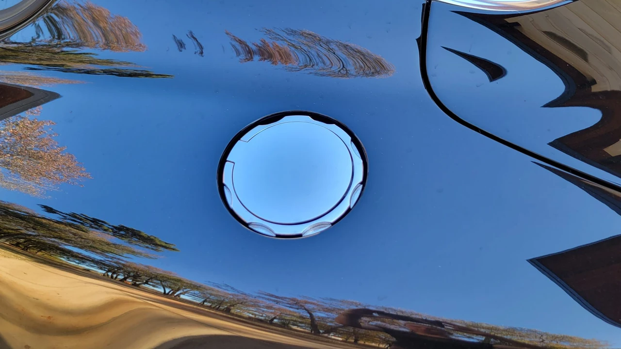 2003 Aston Martin Vanquish 1st Gen - Image 22 of 31