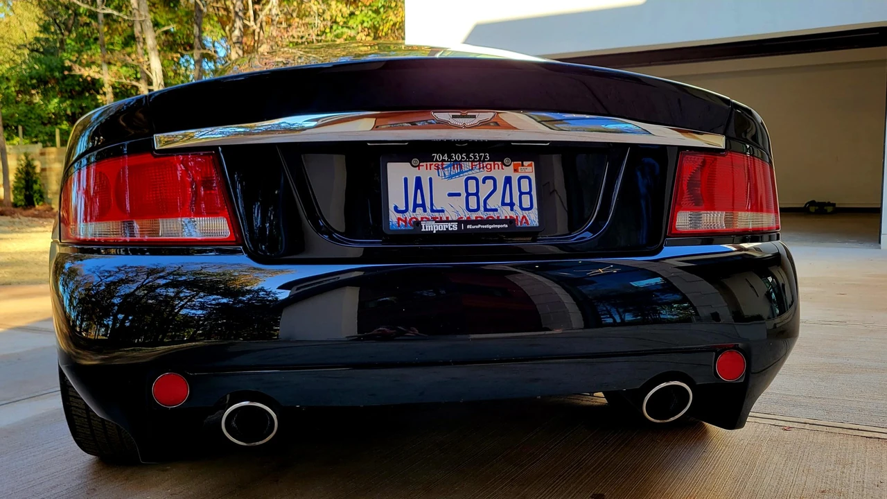 2003 Aston Martin Vanquish 1st Gen - Image 13 of 31