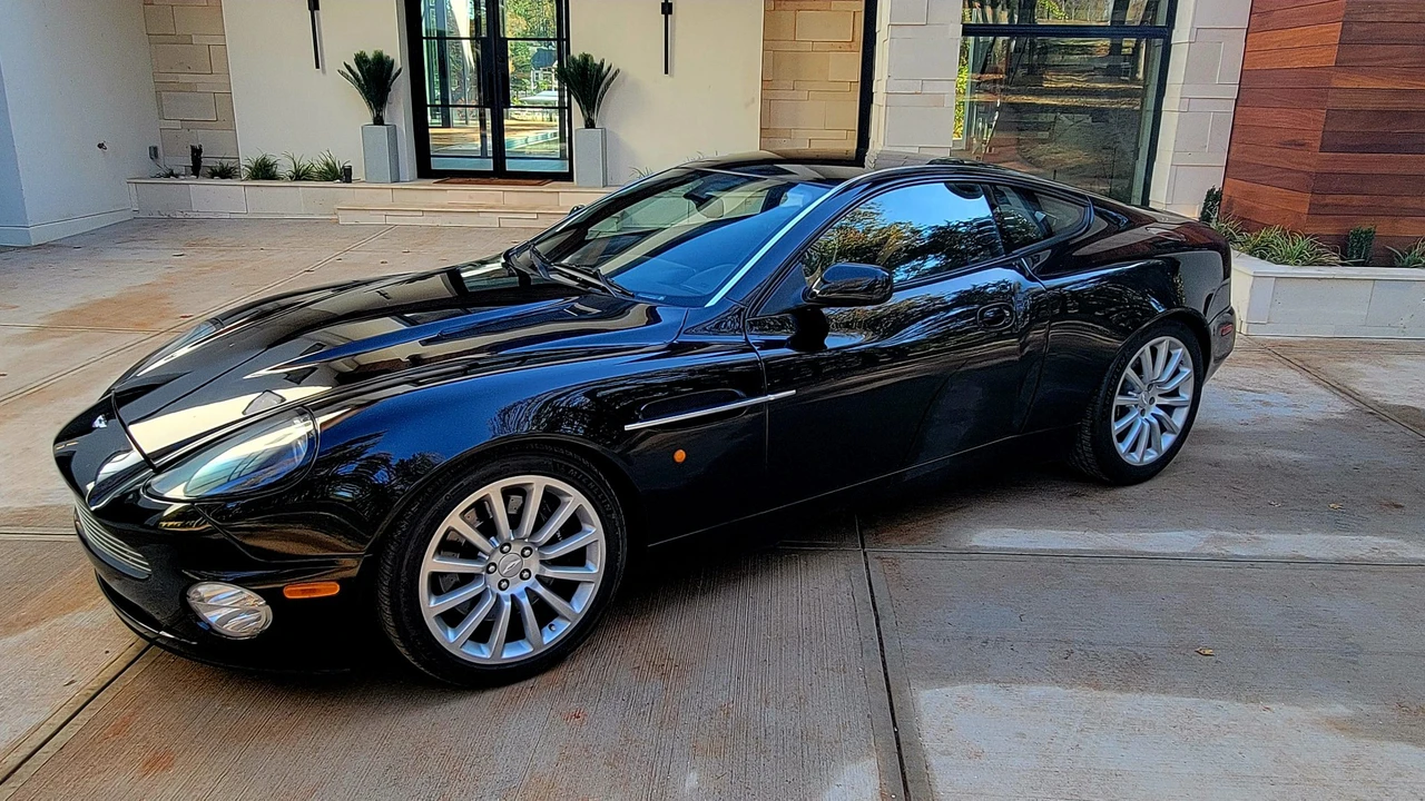 2003 Aston Martin Vanquish 1st Gen - Image 2 of 31