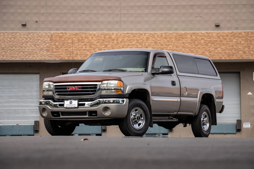 2003 GMC Sierra Heavy Duty 2nd Gen - Image 2 of 31