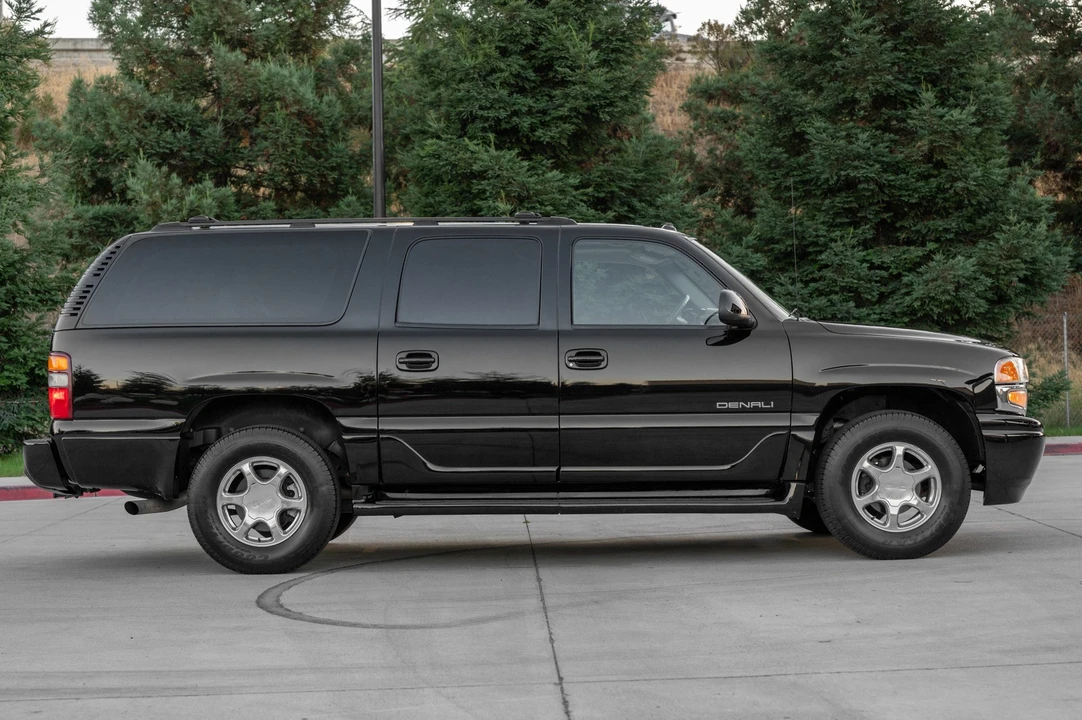 2003 GMC Yukon 2nd Gen - Image 6 of 31