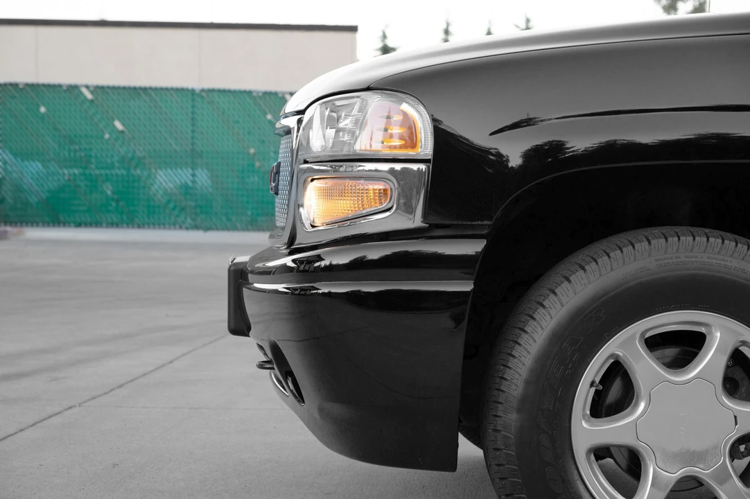 2003 GMC Yukon 2nd Gen - Image 18 of 31