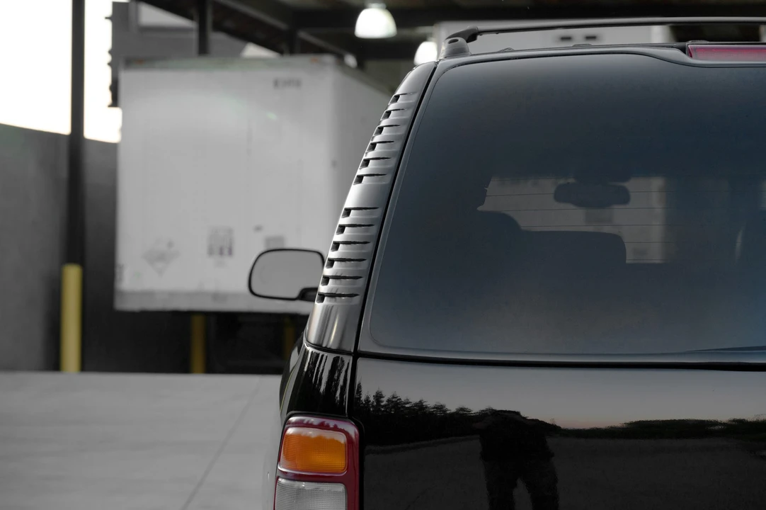 2003 GMC Yukon 2nd Gen - Image 26 of 31