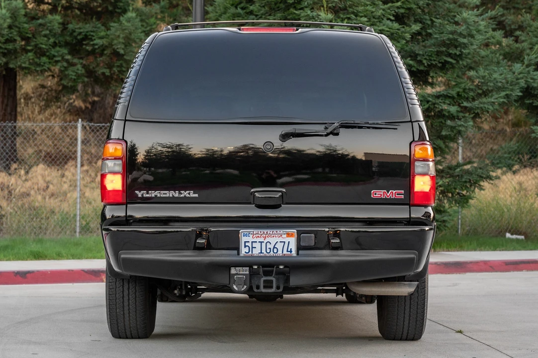 2003 GMC Yukon 2nd Gen - Image 4 of 31