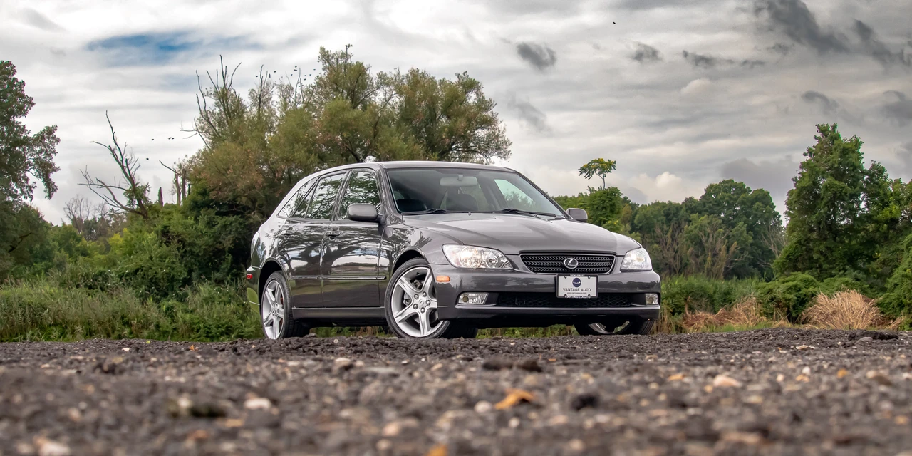 2003 Lexus IS 1st Gen - Image 27 of 31