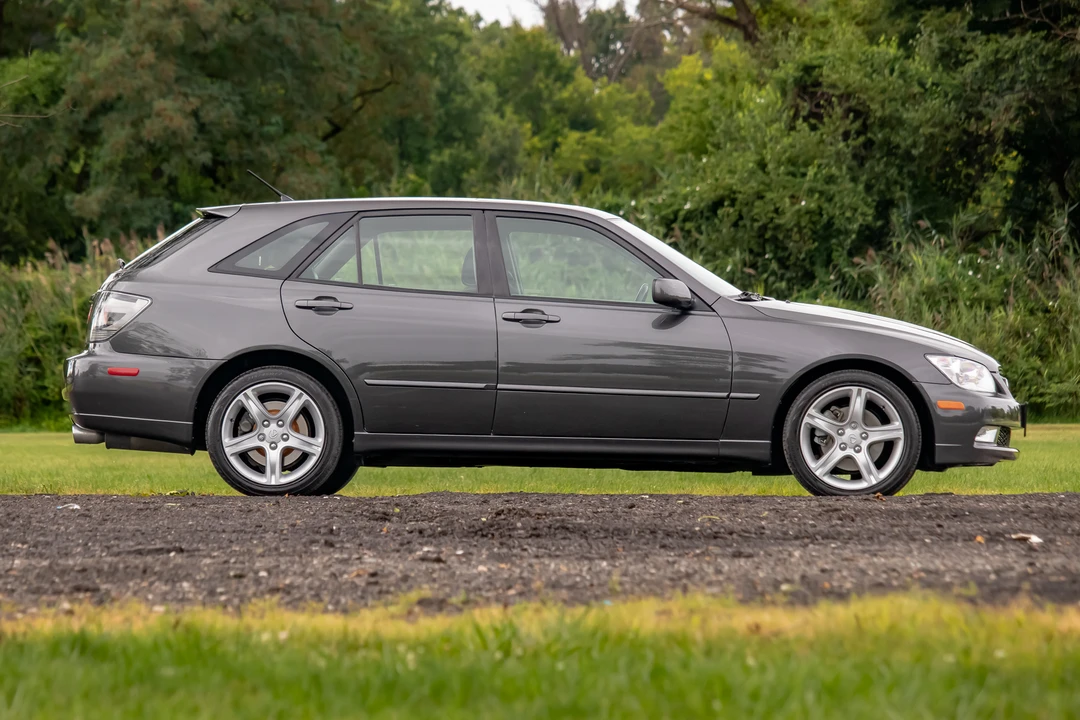 2003 Lexus IS 1st Gen - Image 22 of 31