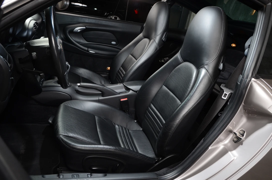 2003 Porsche 996 Carrera - Image 24 of 31