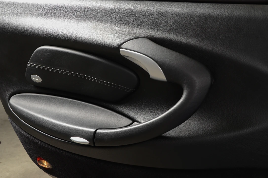2003 Porsche 996 Carrera - Image 26 of 31