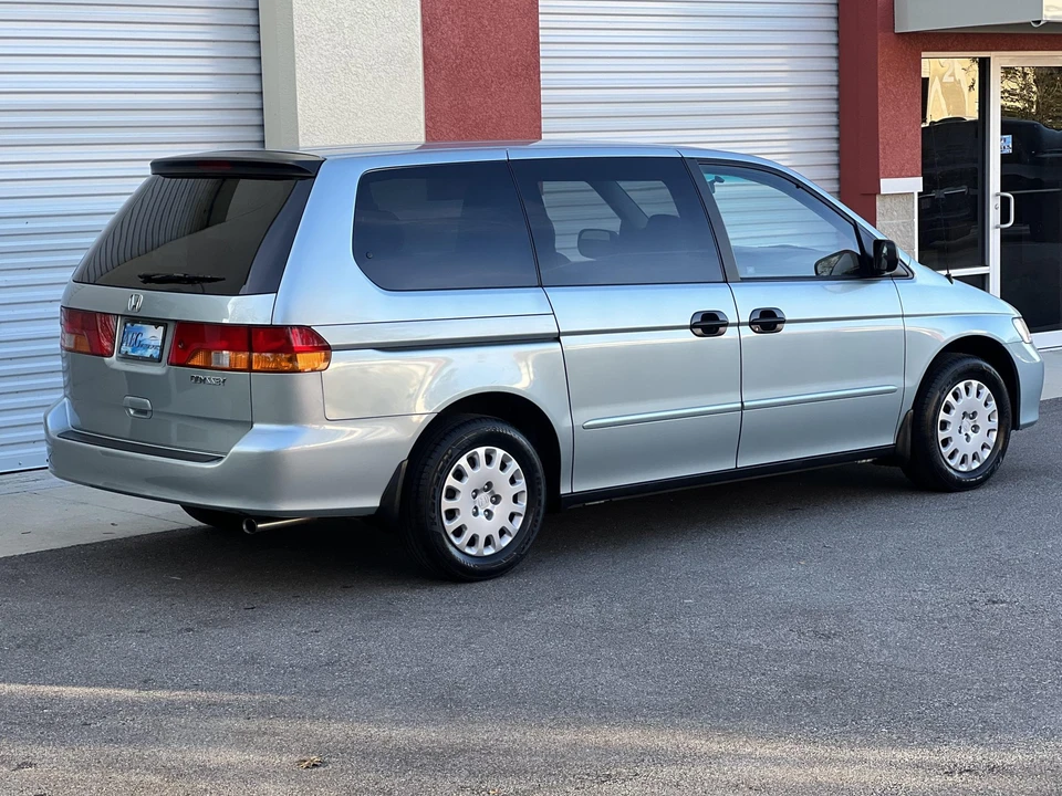 2004 Honda Odyssey - Image 26 of 31