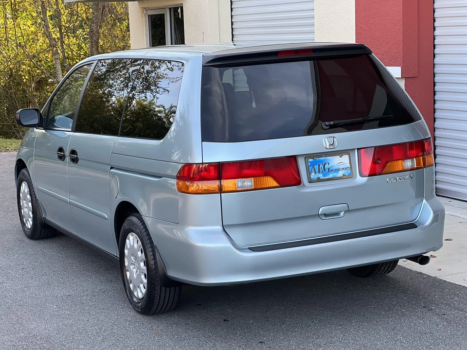 2004 Honda Odyssey - Image 18 of 31
