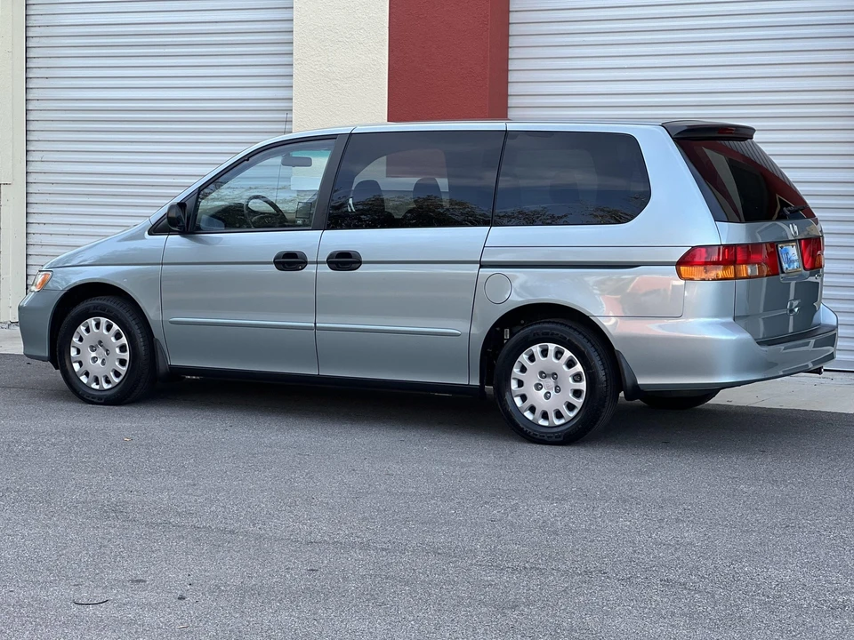2004 Honda Odyssey - Image 15 of 31