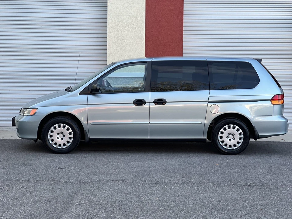 2004 Honda Odyssey - Image 13 of 31
