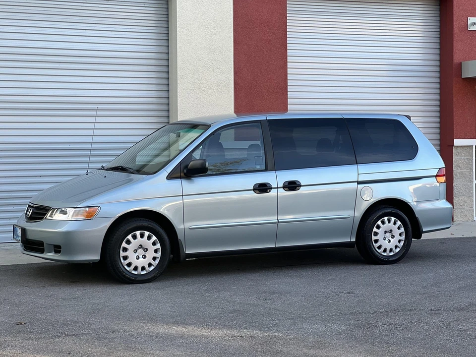 2004 Honda Odyssey - Image 11 of 31