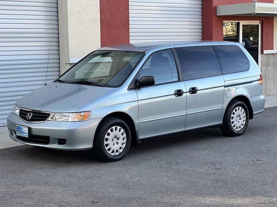 2004 Honda Odyssey - Image 8 of 31