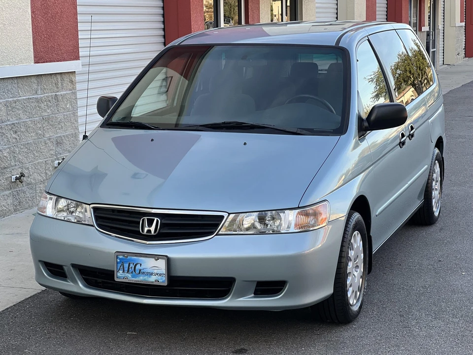 2004 Honda Odyssey - Image 2 of 31