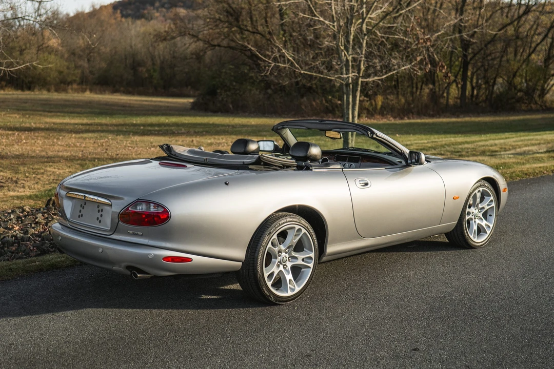 2004 Jaguar X100 XK8 - Image 15 of 31