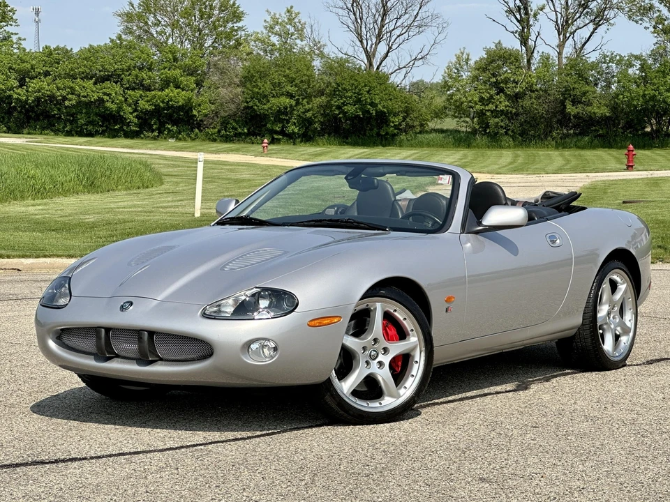 2004 Jaguar X100 XKR - Image 2 of 31