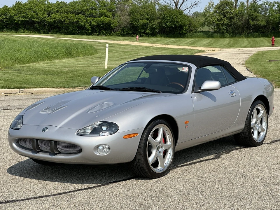 2004 Jaguar X100 XKR - Image 16 of 31