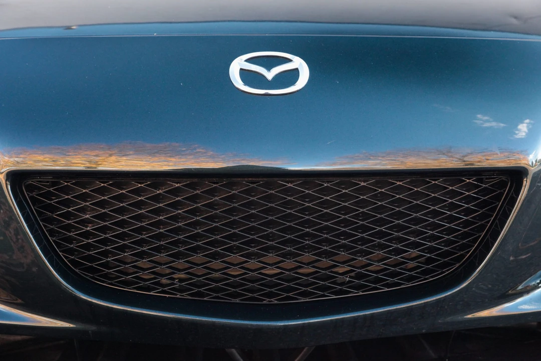 2004 Mazda RX-8 1st Gen - Image 24 of 31
