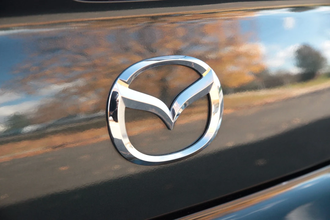 2004 Mazda RX-8 1st Gen - Image 28 of 31