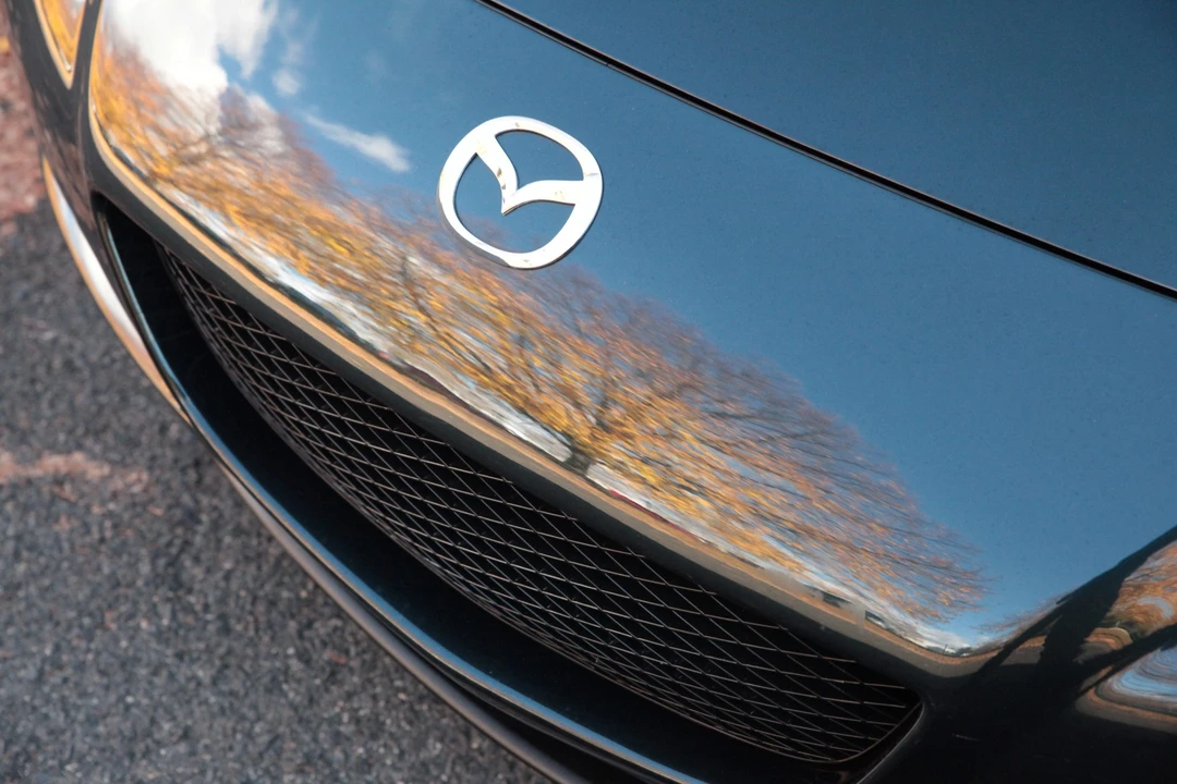 2004 Mazda RX-8 1st Gen - Image 25 of 31