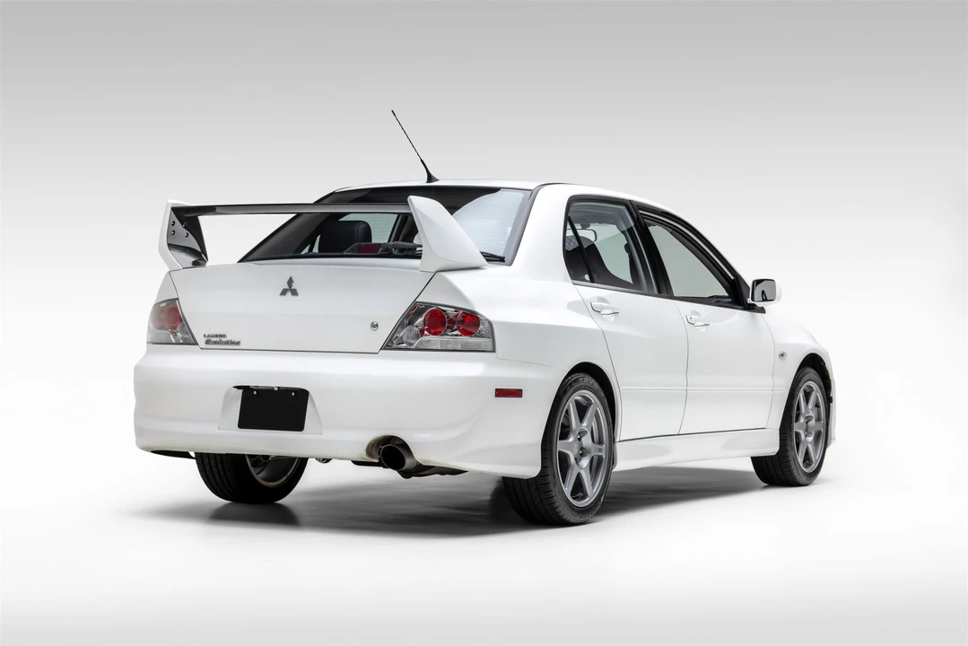 2004 Mitsubishi Lancer Evolution VIII 7th Gen - Image 15 of 31