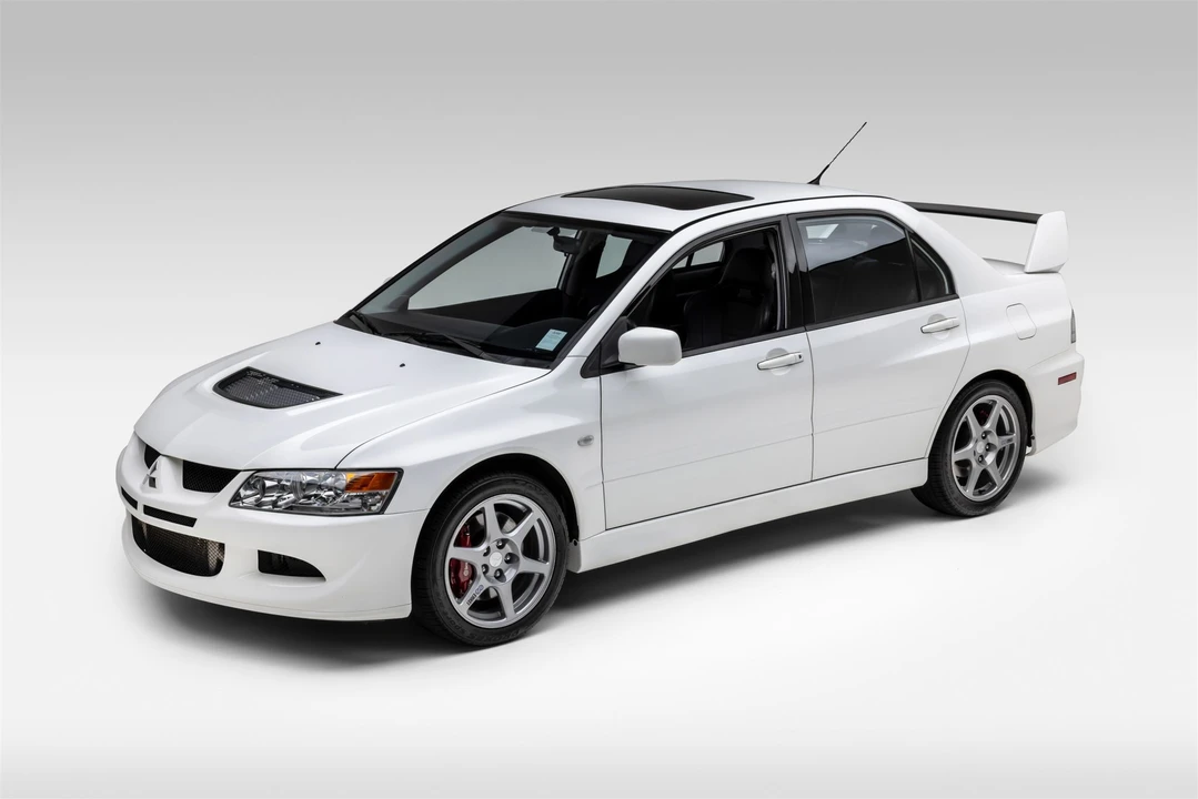 2004 Mitsubishi Lancer Evolution VIII 7th Gen - Image 2 of 31
