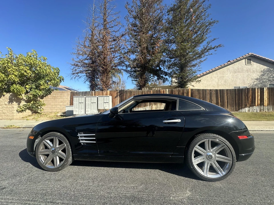 2005 Chrysler Crossfire - Image 7 of 31