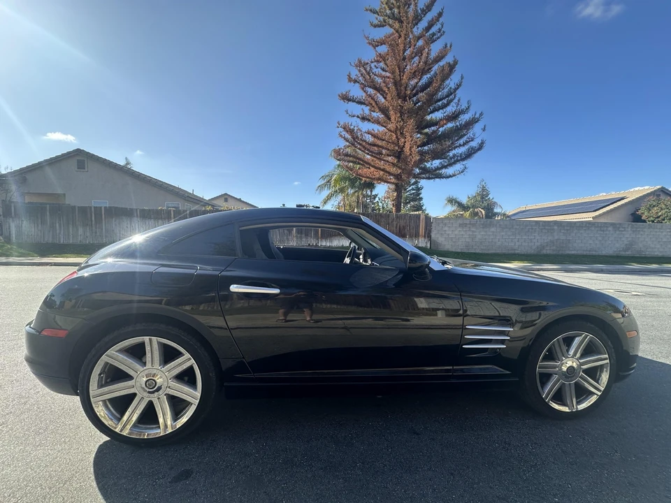 2005 Chrysler Crossfire - Image 12 of 31