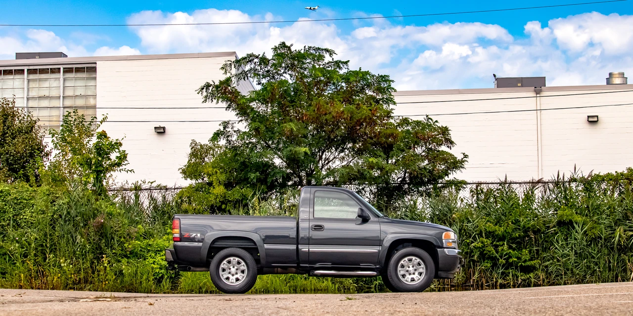 2005 GMC Sierra 2nd Gen - Image 22 of 31